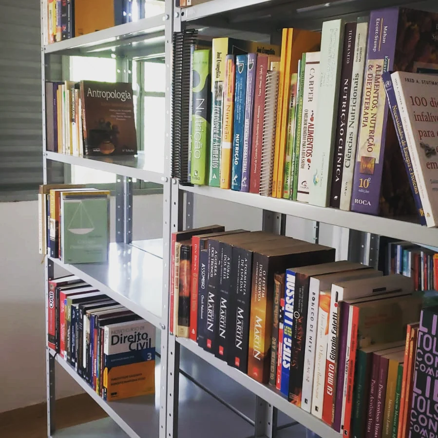 Livros disponíveis no Espaço
